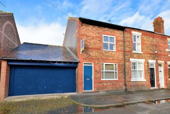 4 Bedroom Terraced h...